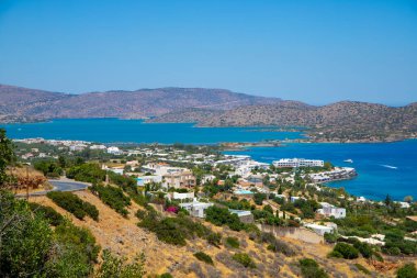 Girit 'teki Hersonisos üzerinde bir panorama. Yüksek kalite fotoğraf