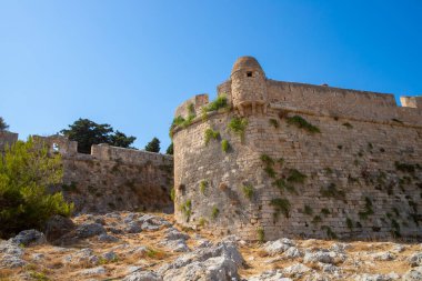 Yazın Girit, Rethymno 'daki Fortezza kalesinde kale duvarının bir parçası. Yüksek kalite fotoğraf