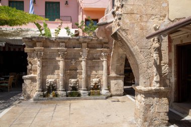 Girit 'in Rethymnon şehrinde antik duvar duruyor. Yüksek kalite fotoğraf