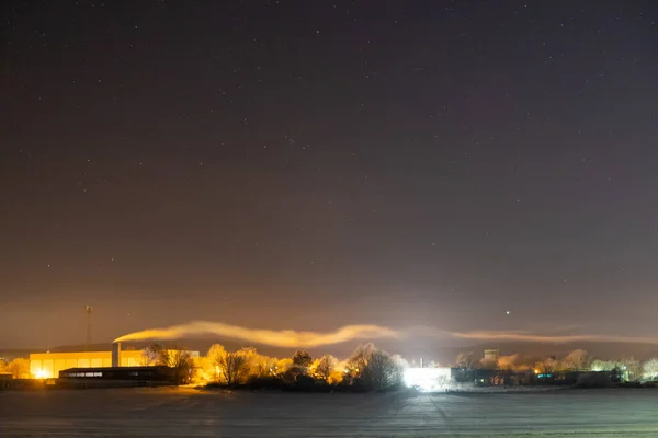 Pequeña Ciudad Por Noche Con Nieve Estrellas Foto Alta Calidad — Foto de Stock