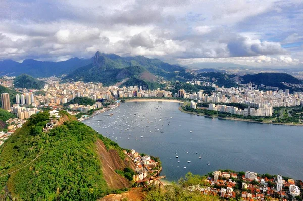 Vista Aérea Río Janeiro Con Montaña Corcovado Montaña Sugarloaf Horizonte —  Fotos de Stock