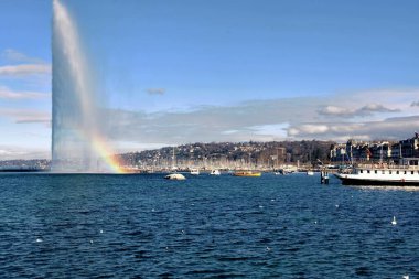 İsviçre Cenevre 'nin sembolü Jet d' eau Foutain.