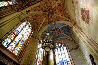 Cenevre, İsviçre - 10 Şubat 2023: Cenevre, İsviçre 'deki St. Peter Katedrali' nin güzel tavanı