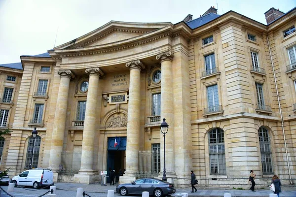 法国巴黎 2023年1月3日 巴黎第一大学潘森 索邦法学院 Pantheon Sorbonne Law Faculty 或巴黎第一大学法学院 Faculte — 图库照片