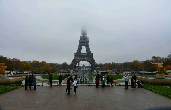 Париж Франция Ноября 2022 Года Вид Марсово Поле Эйфелевой Башней — стоковое фото