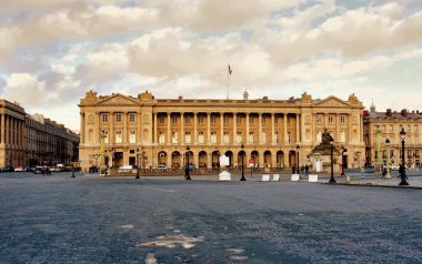 Paris, Fransa - 1 Ocak 2023: Paris, Fransa 'daki Place de la Concorde meydanına bakın