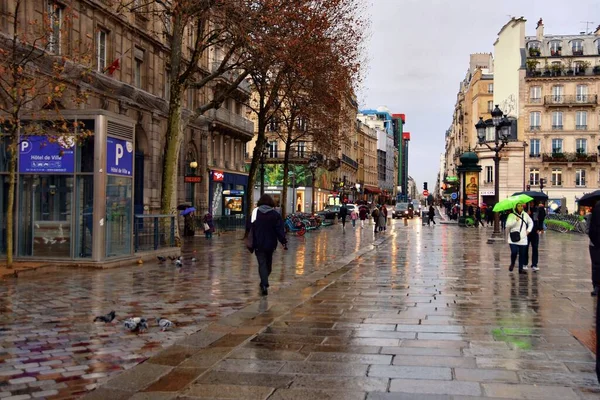 Pariisi Ranska Marraskuuta 2022 Kaunis Pariisilainen Katu Jossa Ajaton Arkkitehtuuri — kuvapankkivalokuva