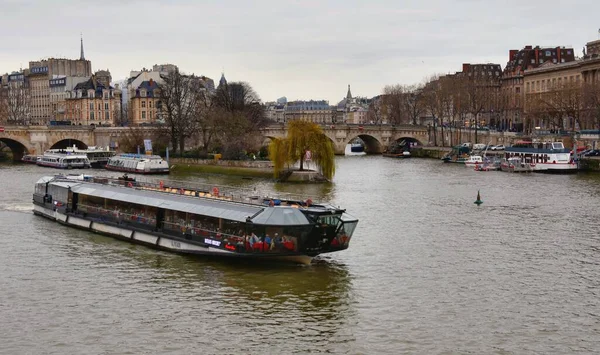 Parijs Frankrijk November Prachtig Uitzicht Stad Parijs Tijdens Een Cruise — Stockfoto