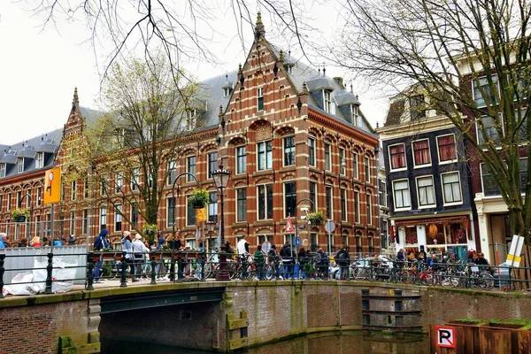 Amsterdam Nizozemsko Dubna 2023 Malebný Pohled Amsterdamskou Městskou Architekturu — Stock fotografie
