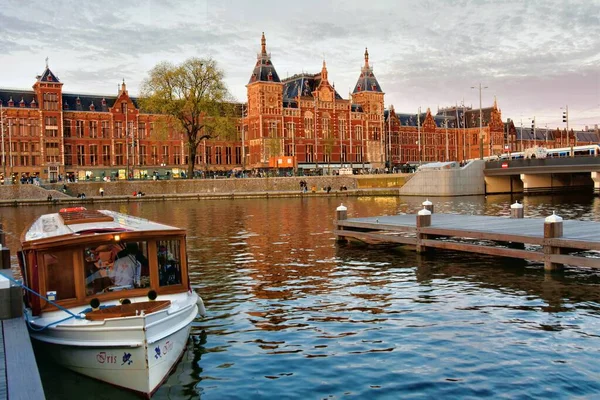 Ámsterdam Países Bajos Abril 2023 Una Perspectiva Única Los Canales — Foto de Stock