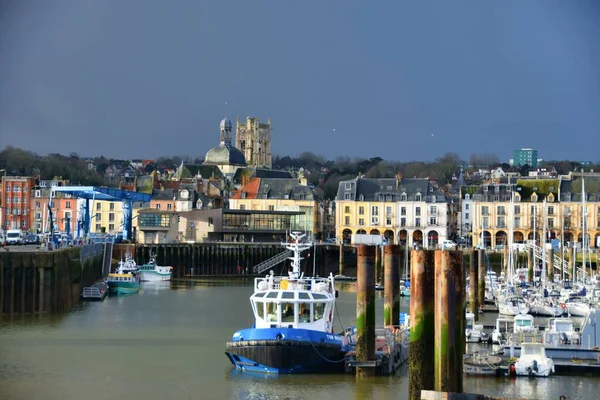 Dieppe Frankreich Januar 2021 Fischerboote Hafen Von Dieppe Dem Fischerhafen — kostenloses Stockfoto