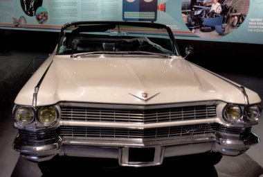 Mulhouse, Fransa - 09 Haziran 2023: Cit de l 'Automobile National Museum Schlumpf Collection - Dünyanın En Büyük Otomobil Koleksiyonu
