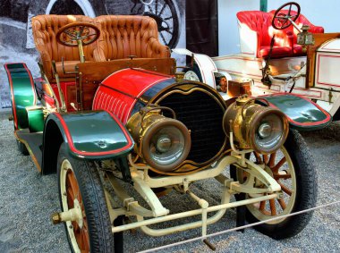 Mulhouse, Fransa - 09 Haziran 2023: Cit de l 'Automobile National Museum Schlumpf Collection - Dünyanın En Büyük Otomobil Koleksiyonu