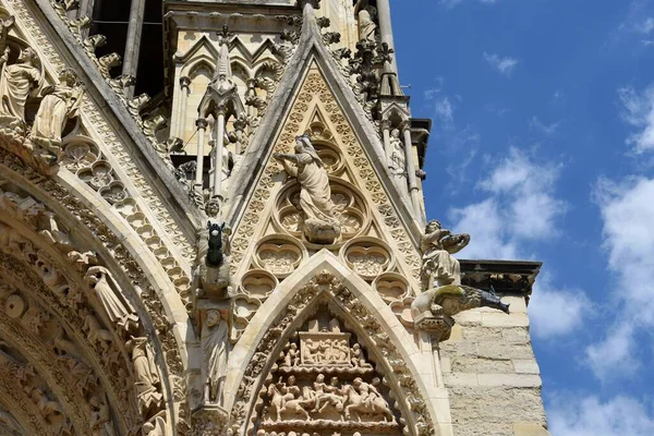 法国Reims 2023年6月15日 Reims圣母座堂 法国大埃斯特地区的一座纪念碑 是欧洲最古老的教堂之一 — 图库照片