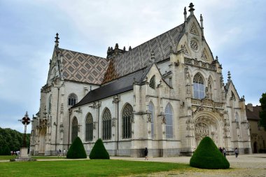Bourg-en-Bresse, Fransa - 09 Haziran 2023: Brou Kraliyet Manastırı, 1532 yılında inşa edildi, Bourg en Bresse kasabası, Ain, Fransa Bölümü