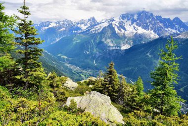 Mont Blanc Dağı 'nın manzarası. Du Tacul Blanc