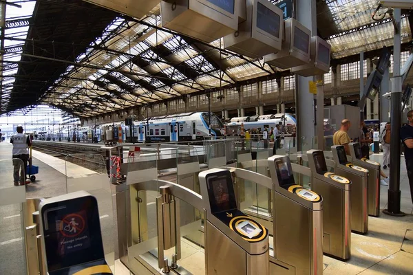 フランス 歴史的なリヨン駅の眺め — ストック写真