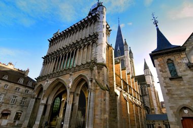 Dijon, Fransa - 24 Ocak 2024: Fransa 'daki Saint Benignus Katedrali