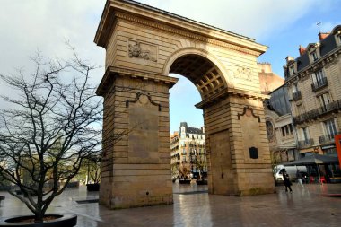 Dijon, Fransa - 23 Ocak 2024: Fransa 'nın Dijon kentindeki Guillaume Kapısı