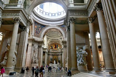 Paris, Fransa - 21 Haziran 2023: Paris 'teki Latin Mahallesi' ndeki Pantheon Binası