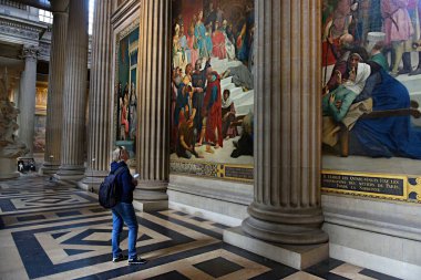 Paris, Fransa - 21 Haziran 2023: Paris 'teki Latin Mahallesi' ndeki Pantheon Binası