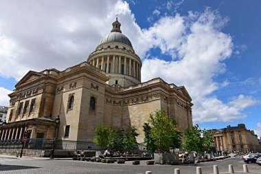 Paris, Fransa - 21 Haziran 2023: Paris 'teki Latin Mahallesi' ndeki Pantheon Binası