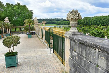 Paris, Fransa - 18 Haziran 2023 Versailles Sarayı Saray manzaralı
