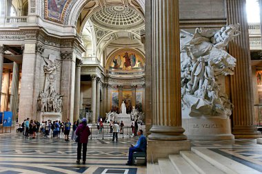 Paris, Fransa - 21 Haziran 2023: Paris 'teki Latin Mahallesi' ndeki Pantheon Binası