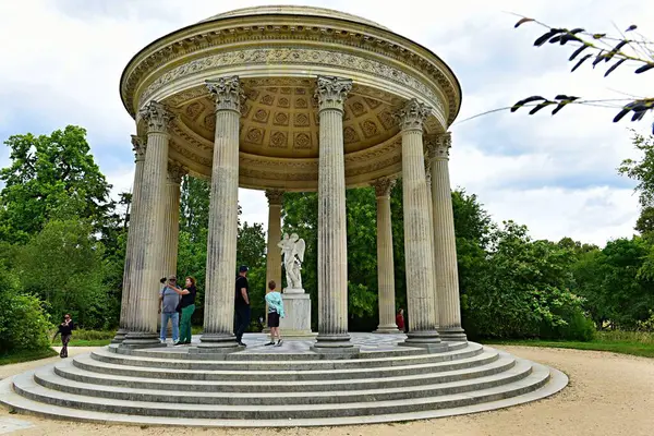 Versailles, Fransa - 18 Haziran 2023 Petit Trianon 'daki Aşk Tapınağı