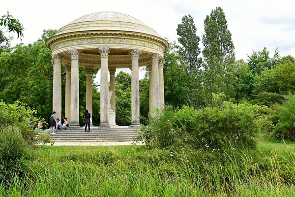 Versailles, Fransa - 18 Haziran 2023 Petit Trianon 'daki Aşk Tapınağı