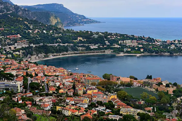 Güneydoğu Fransa 'daki Provence-Alpes-Cte d' Azur bölgesinde Saint-Jean-Cap-Ferrat manzarası