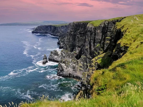 Moher, Doolin, Clare, İrlanda uçurumları.