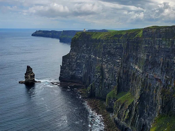  İrlanda, Clare County, Moher Liscanno Uçurumlarının Manzarası.