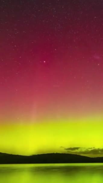 Опыт Захватывающей Красоты Aurora Borealis Острове Ванкувер Засвидетельствуйте Магию Северного — стоковое видео