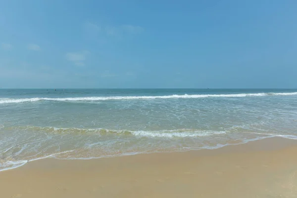 stock image Benaulim Sunny Beach is a popular seaside destination located in the Indian state of Goa. The beach is known for its golden sands and clear blue waters, making it an ideal spot for visitors.