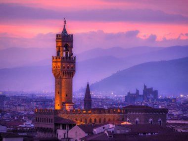 Arnolfo kulesi gün batımı manzaralı, Floransa, İtalya