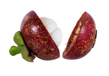 Mangosteen beyaz arka planda izole