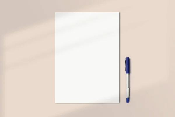Blank Paper Pen Beige Background Realistic Paper Flatlay Mockup Pen — Stock Photo, Image
