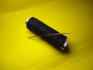 Dikiş makinesi ve iğne