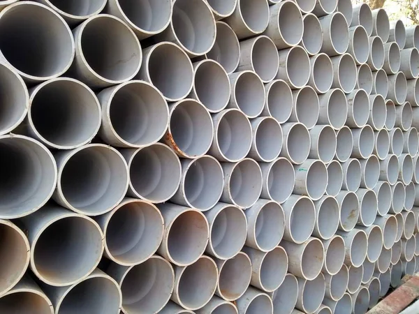 街上的塑料管 — 图库照片