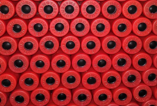 Tuyaux Plastique Rouge Noir Dans Une Rangée Dans Usine — Photo
