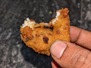 Çay molası, Hint aperatifleri, Bonda veya Vade.