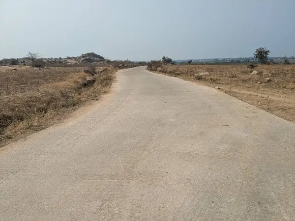 Yaz Huzurlu Otobanda Boş Yol