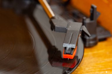 Kapalı ve seçici odak noktasında geleneksel vinil kayıt