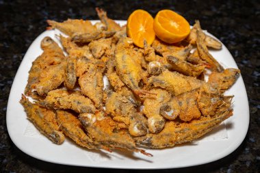 Kızarmış Lambari do Rabo Vermelho (Astyanax bimaculatus) tipik Brezilya tatlı su balığı