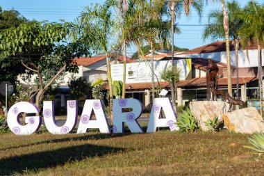 Bairro do Guar (Chrysocyon brachyurus)).