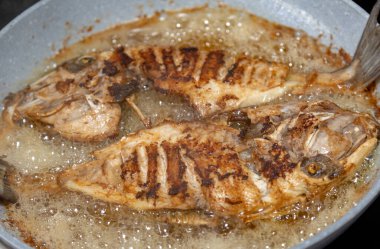 Temiz ve baharatlı Pero balığı (Balistes capriscus). 