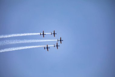 3 Super Tucano A-29 Turboprop uçağından oluşan geleneksel Brezilya Duman Filosu