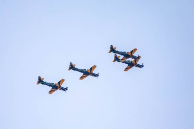 3 Super Tucano A-29 Turboprop uçağından oluşan geleneksel Brezilya Duman Filosu