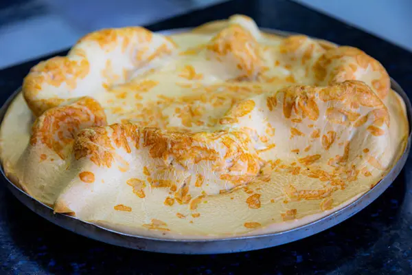 Meşhur lunapark treni bisküvisi, tapyoka unundan yapılmış ve fırında pişirilmiş.